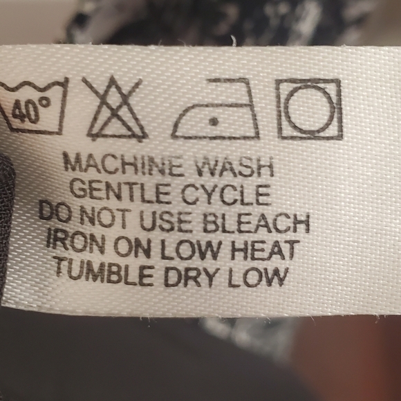 Bundle Only:Violet and Claire Black White Double Layered Tank Blouse Size Medium - Picture 11 of 11